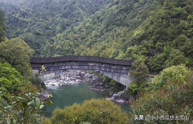 福建宁德这地，一湾峡谷五座廊桥都未开发，被誉为“闽东小九寨”-1.jpg
