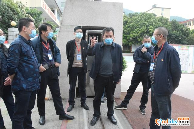 区领导开展高三开学准备工作情况调研-6.jpg