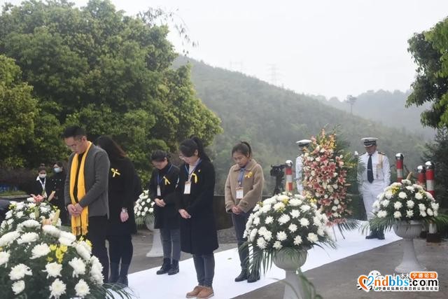 别样清明一样情，清明“代祭” 寄哀思-3.jpg