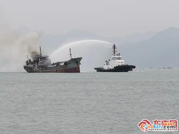突发！宁德海域一油船起火 3船员获救1名水手失踪-2.jpg