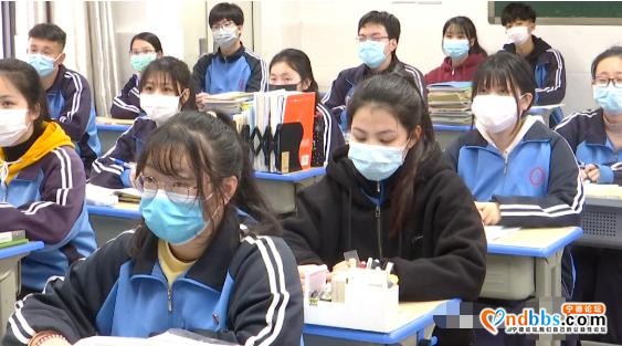 等了55天，终于开学了！记者带你听听高三师生的心里话-14.jpg