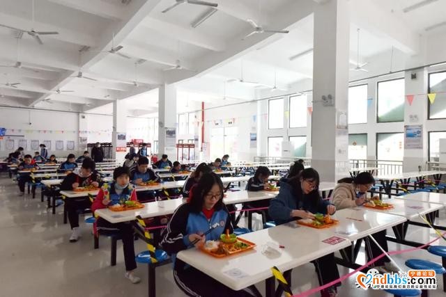高三开学后宁德五中做的怎样？带你探访学校食堂……-2.jpg