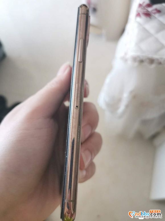 出一个日版iPhonexs，有锁，金色512g，电池91，-4.jpg