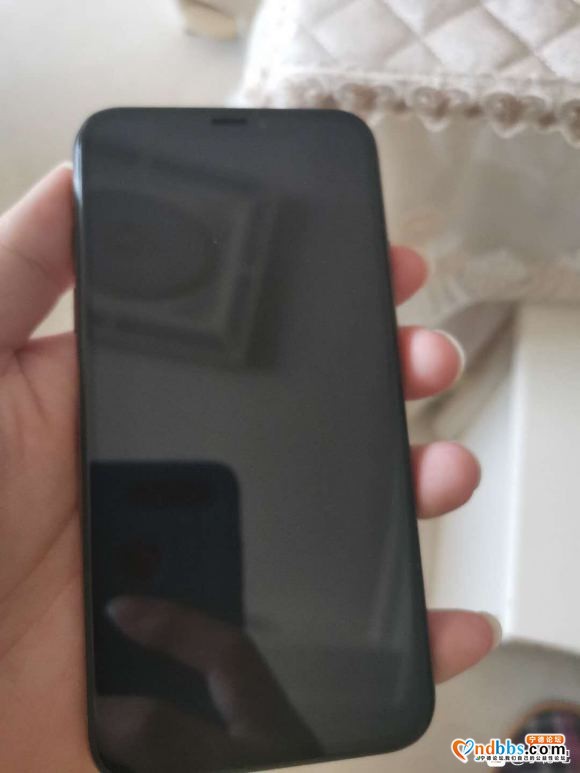出一个日版iPhonexs，有锁，金色512g，电池91，-1.jpg
