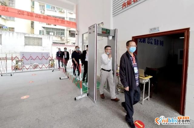初三要开学啦！区领导调研了这些学校的开学复课准备工作-9.jpg