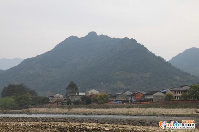 宁德蕉城霍童溪东北面外表村，两溪在这里交汇，溪沿岸青山绿水-6.jpg