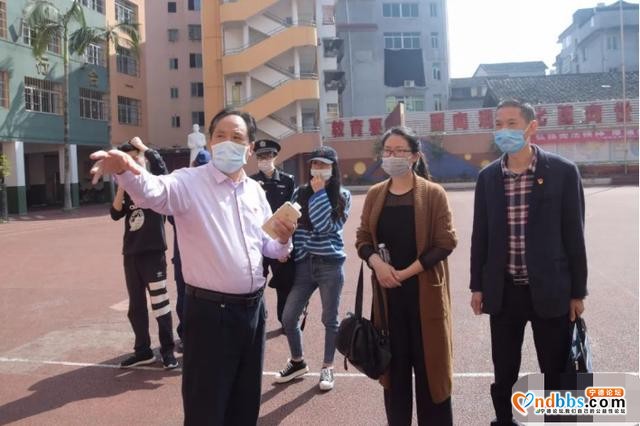 蕉北整治校园及周边环境，护航“开学季”-1.jpg