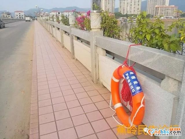 赞！蕉城河堤边已经配置了救生圈和救援绳-7.jpg
