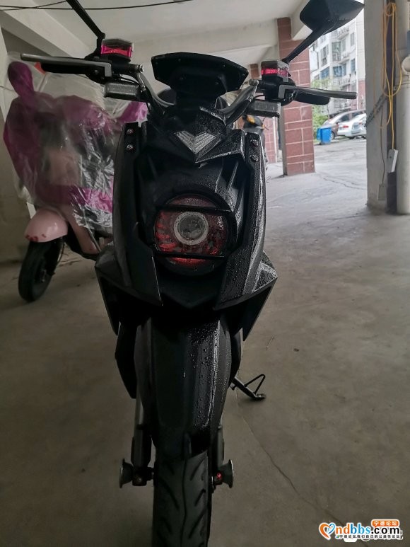 99成新二手电动车，配置顶配：小巨龙前后液压碟刹，彩色液晶显-1.jpg