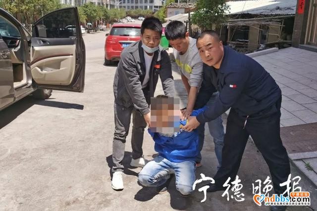 在闹市既夺钱还抢车 两名嫌疑人即使逃出蕉城界域10小时后还是落网-4.jpg