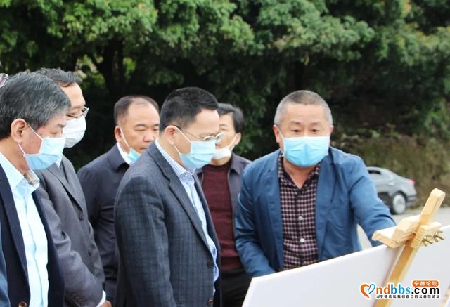 福建省生态环境厅党组书记、厅长付朝阳赴宁德市开展海漂垃圾清理整治工作调研-1.jpg