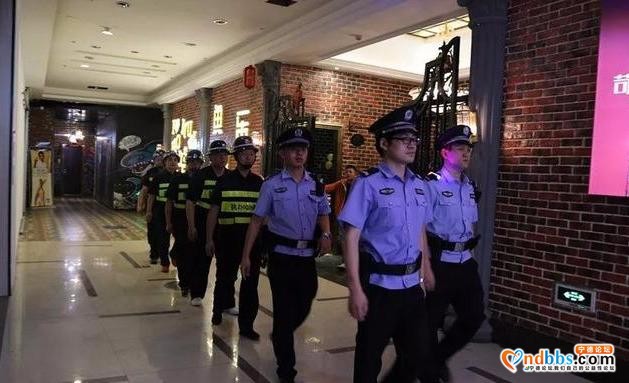 福建东侨环东方伟业广场商圈巡防队以服务践行新使命-14.jpg