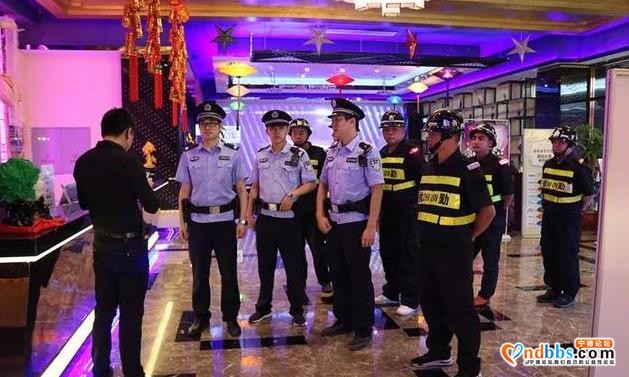 福建东侨环东方伟业广场商圈巡防队以服务践行新使命-16.jpg