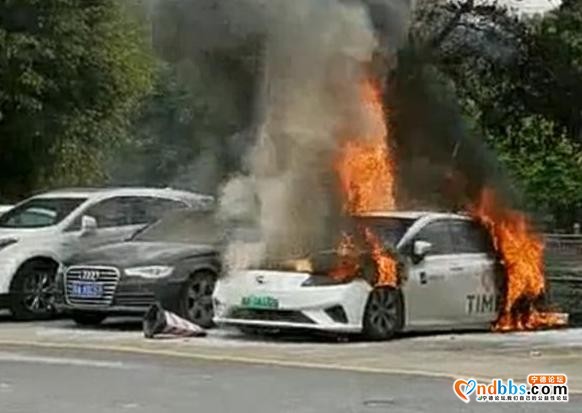 宁德时代与比亚迪“隔空互怼”背后的反思：到底是谁在黑谁？-12.jpg