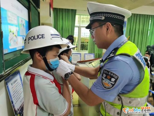 “一盔一带”安全守护，宁德交警在行动-9.jpg