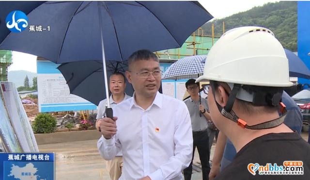 重点项目进展如何？何必良现场办公协调解决这些问题-3.jpg