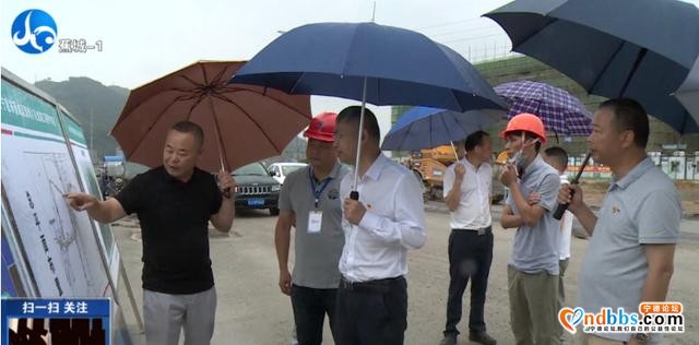 重点项目进展如何？何必良现场办公协调解决这些问题-1.jpg