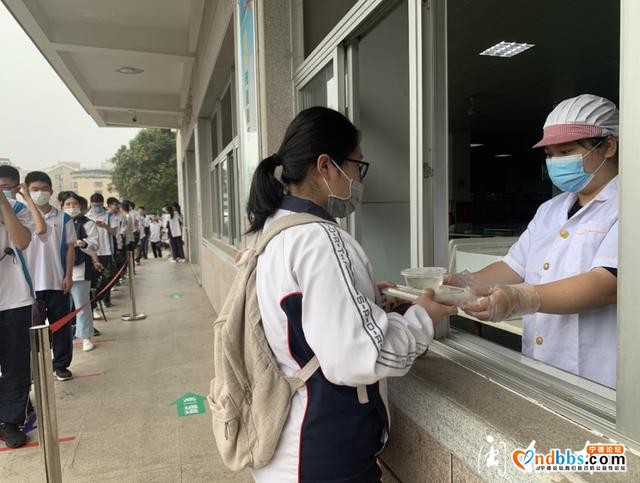 宁德：践行“光盘”新风倡导舌尖文明-4.jpg
