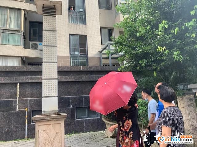 宁德3岁女童坠楼身亡 事发海滨一号小区-4.jpg
