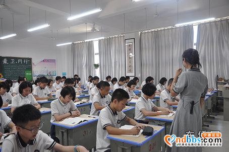 东侨开发区开展理论宣传进校园活动-2.jpg