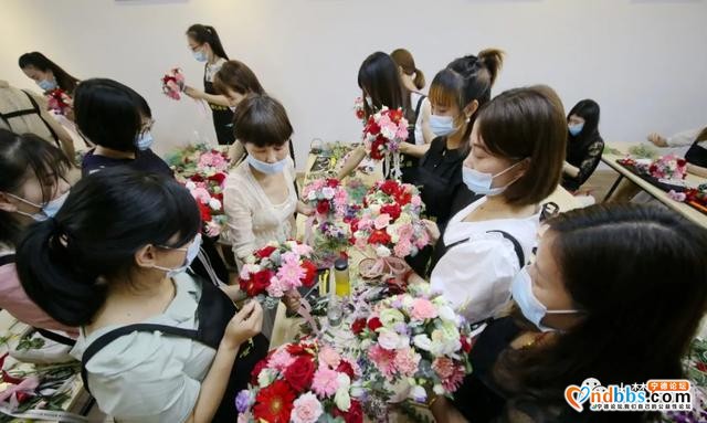 蕉城：解锁就业新技能，get插花技能成就花艺梦想-4.jpg