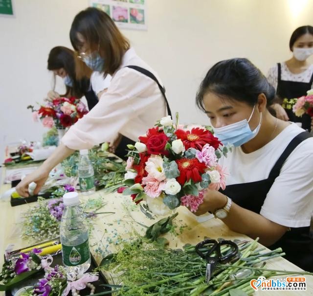 蕉城：解锁就业新技能，get插花技能成就花艺梦想-5.jpg