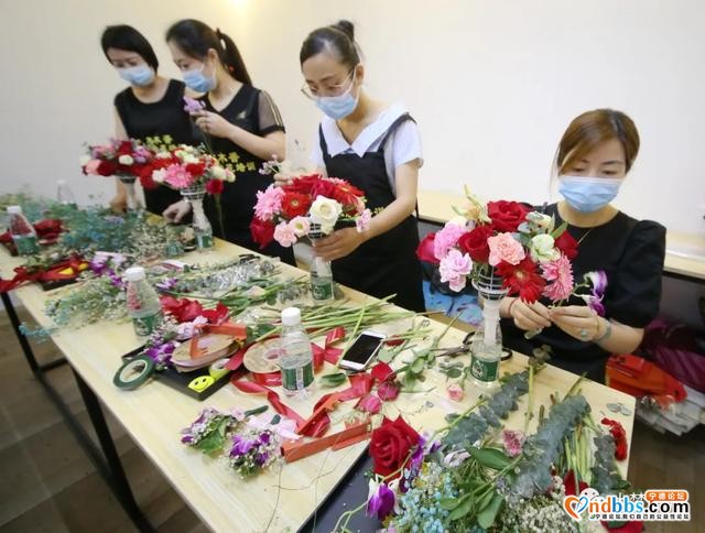 蕉城：解锁就业新技能，get插花技能成就花艺梦想-6.jpg