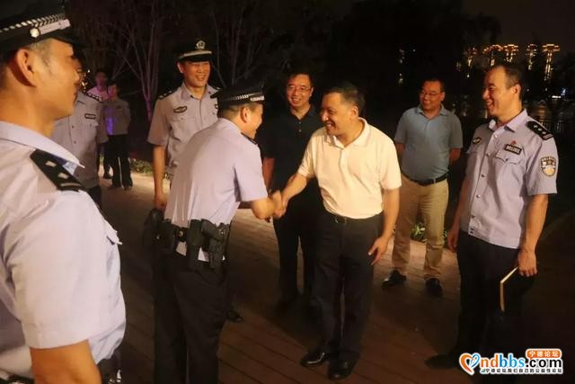 东侨开发区党工委书记周祥祺看望慰问环东湖国家湿地公园巡防队-4.jpg