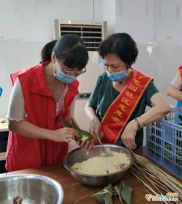 “一只青粽，一缕浓情”| 蕉城区委组织部赴下宅园社区参加“端午·我们的节日-3.jpg