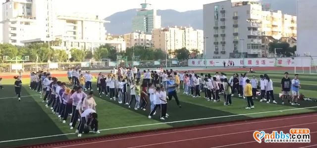 宁德市高级中学2020届高三团训减压活动剪影-1.jpg