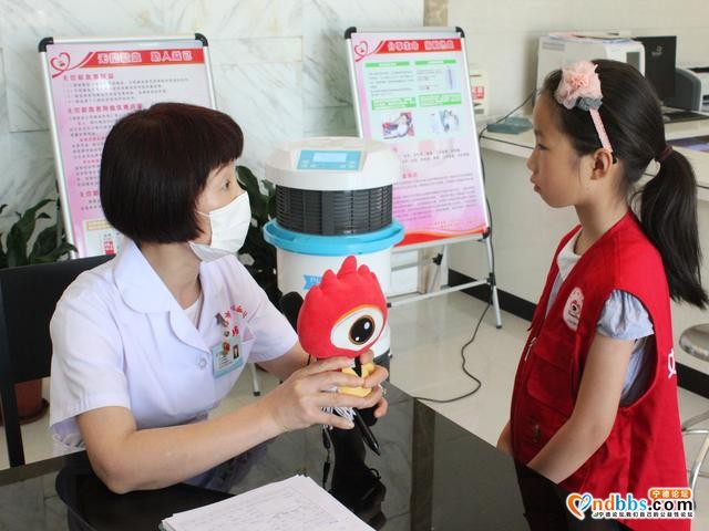 宁德：新浪“三好”小记者团参观宁德市中心血站-4.jpg