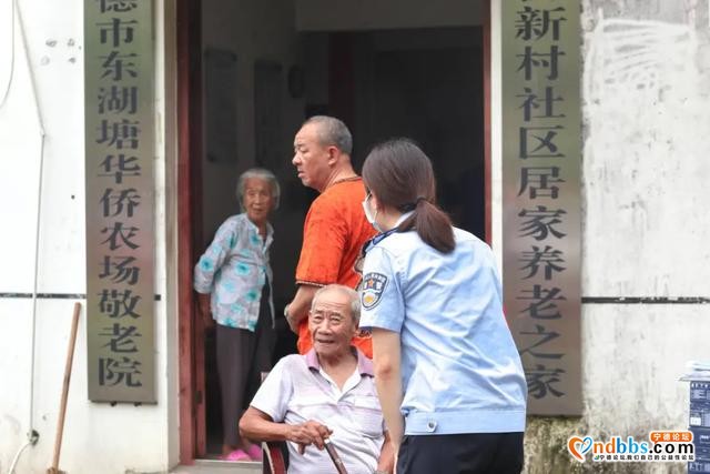 东侨：“感恩父爱 情满六月”环东湖巡防队走进华侨农场敬老院-5.jpg