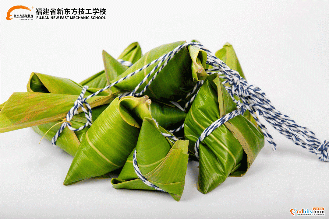 淡淡粽叶香 浓浓世间情 粽子拍了拍你 说：端午安康-1.jpg