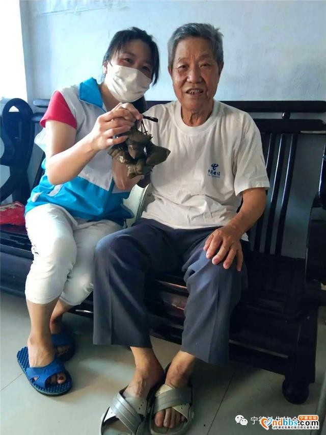宁德市各地计生协会开展形式多样的粽叶飘香、情暖端午志愿者服务活动-8.jpg
