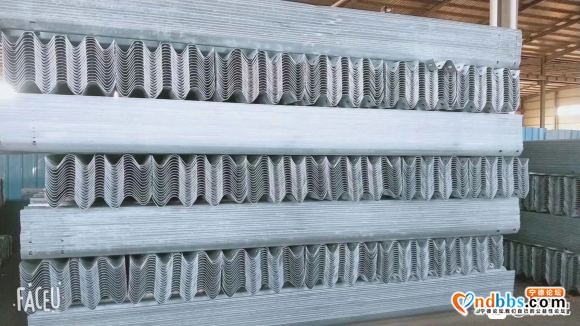 华荣交通设施有限公司 主营业务 护栏板 立柱 各种规格小件-4.jpg