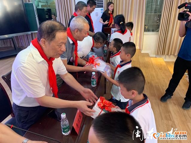 宁德：谢谢好心人！今天，这66名留守儿童实现微心愿，收到了你们的礼物-2.jpg
