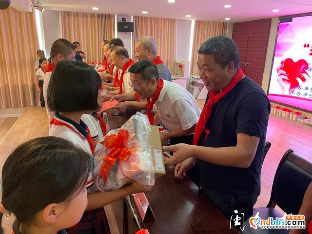 宁德：谢谢好心人！今天，这66名留守儿童实现微心愿，收到了你们的礼物-3.jpg