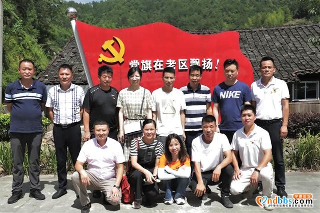宁德市青年宁商联合会赴革命老区开展主题党日活动-1.jpg