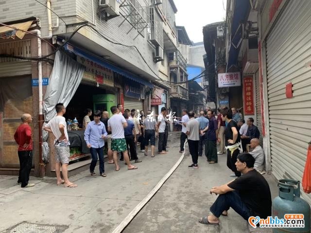 宁德蕉北崇文社区北门街民房发生火灾 多栋民房被烧毁-3.jpg
