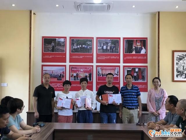 城南镇开展“重走红色之路、缅怀先辈伟绩”七一主题党日活动-3.jpg