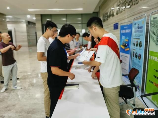 宁德市应急管理局相关人员到宁德时代开展主题党日活动-3.jpg
