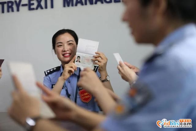 【故事】宁德霞浦：聚焦出入境“最美警花”的一天（963）-4.jpg