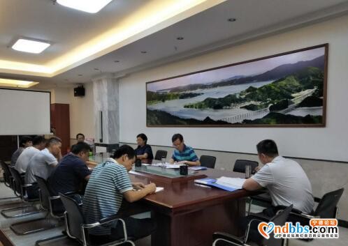 宁德市体育局党组理论学习中心组开展《习近平新时代中国特色社会主义思想学习纲要》专题学习研讨-1.jpg