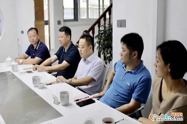团市委、市青联慰问一线新闻工作者-3.jpg