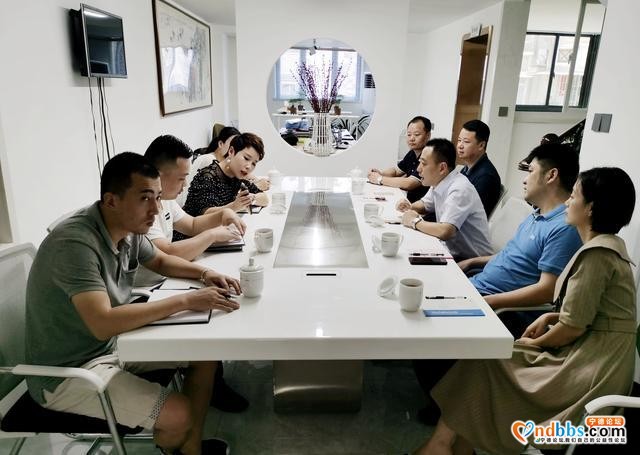 团市委、市青联慰问一线新闻工作者-2.jpg