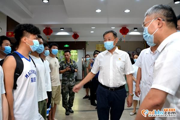 宁德市领导莅蕉城检查指导征兵体检工作-1.jpg