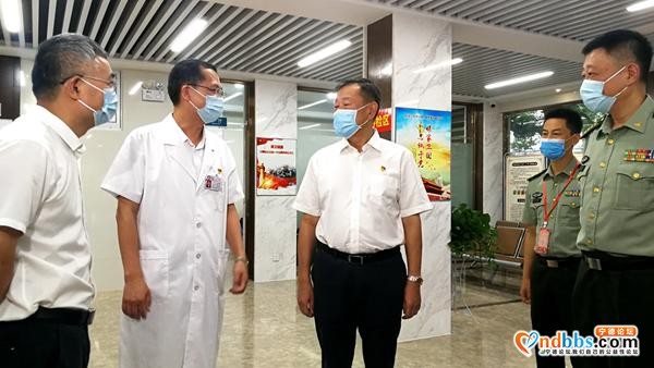 宁德市领导莅蕉城检查指导征兵体检工作-2.jpg