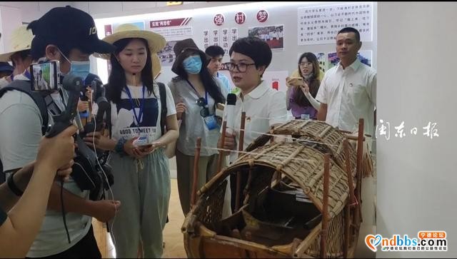 宁德：今天，央媒省媒名编名记们尝到了“南国最甜的葡萄”、穆阳“仙桃”，感受到青拓集团的酷炫科技……-1.jpg