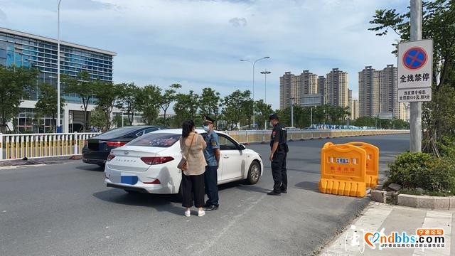 宁德：“黑车”司机为逃避检查，竟“带走”执法人员-1.jpg