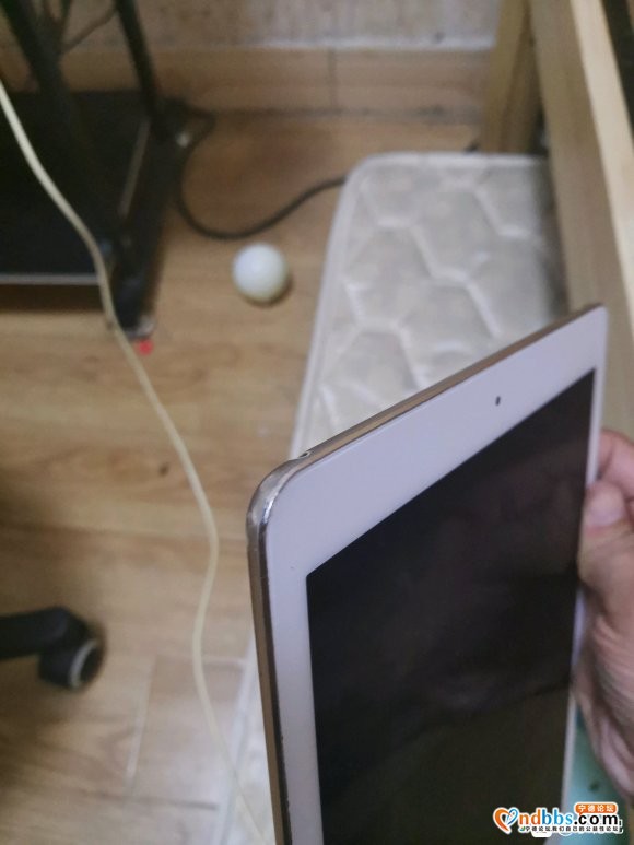 出一个苹果air2  64g   轻微磨损不影响使用。只出本-2.jpg